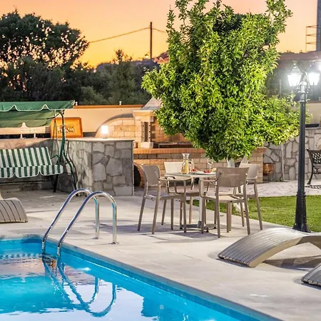 Erasmia- House 1 Ground Floor Holiday home *