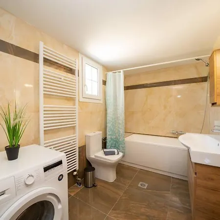 Erasmia- House 1 Ground Floor Feriehus *